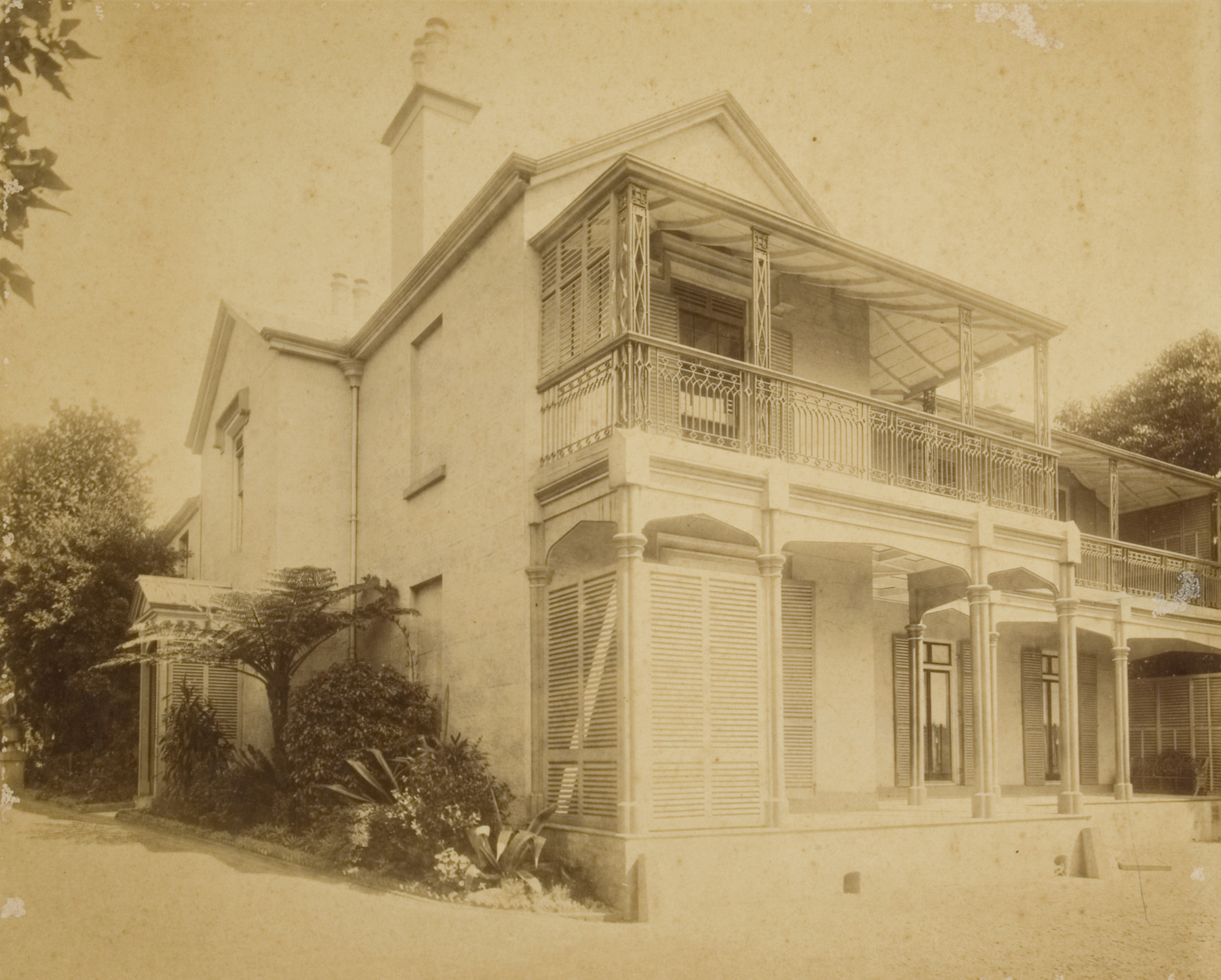 Corner view of Percy Lodge, Potts Point, ca.1895 / Kerry & Co.