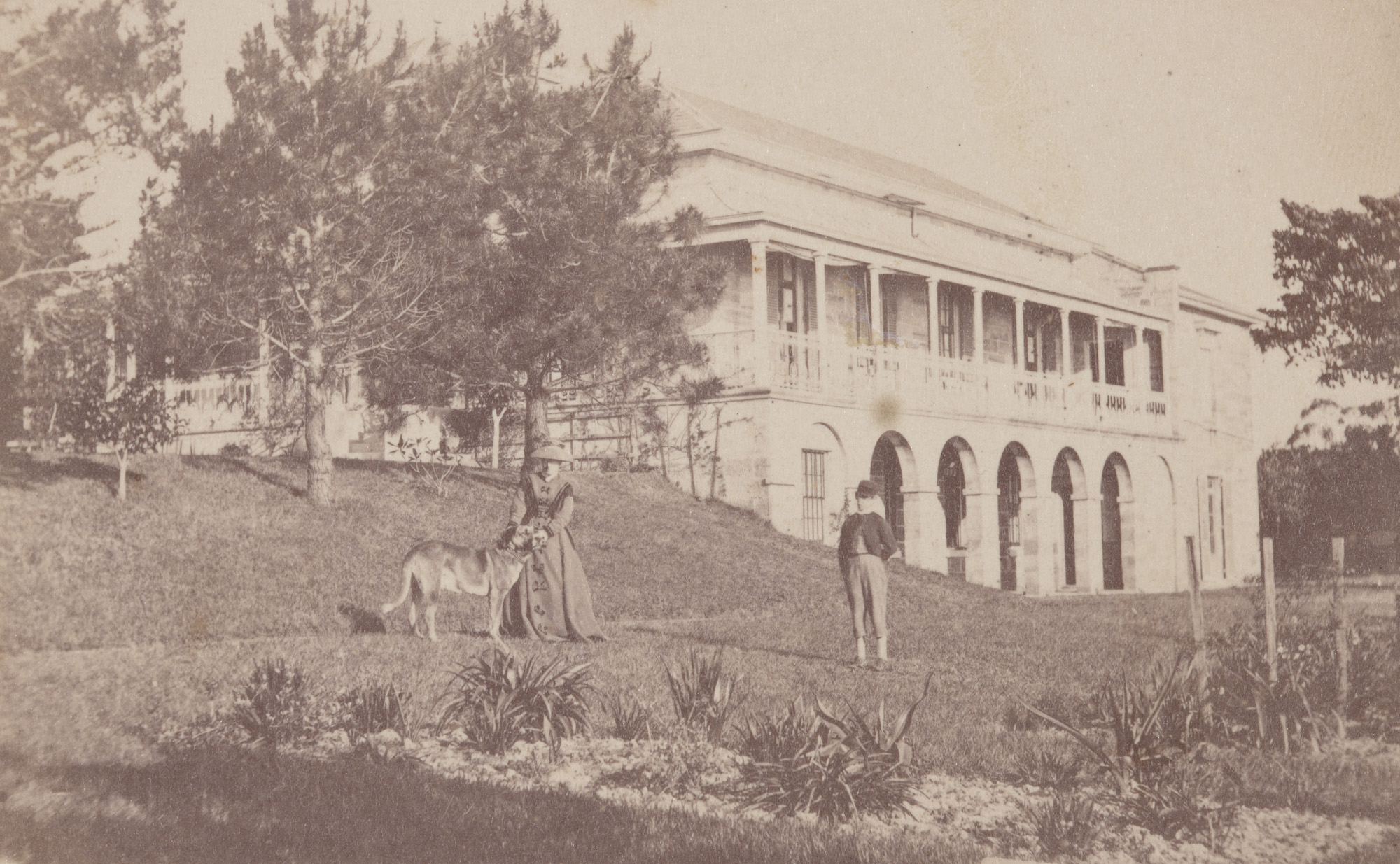 The harbourside facade of Claremont, Rose Bay, ca.1875 / photographer unknown