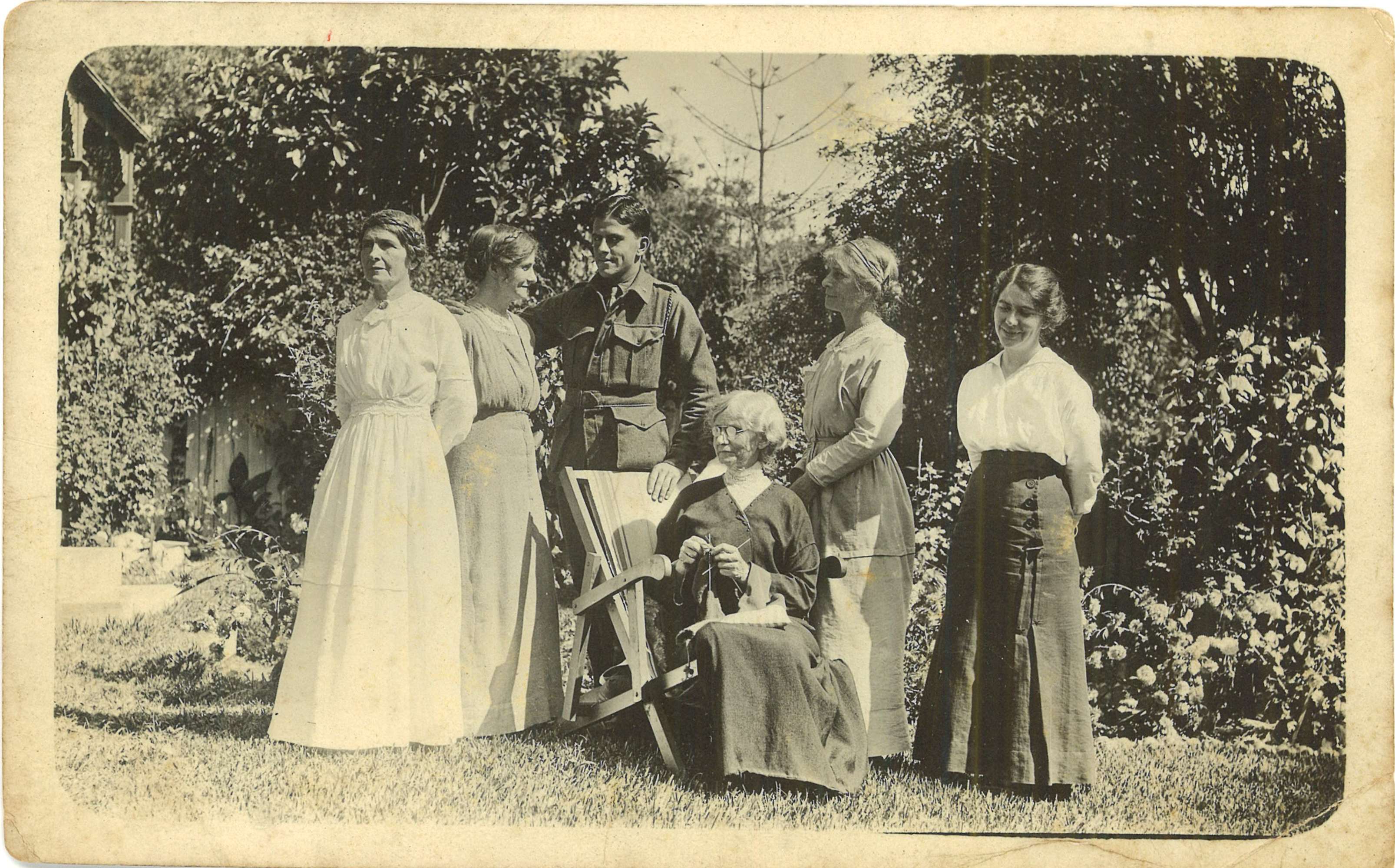 The Thorburn sisters and their niece Elgin Macgregor with Robert Barnet 
in uniform in the garden at Meroogal, Nowra, 1916 / Robert Barnet