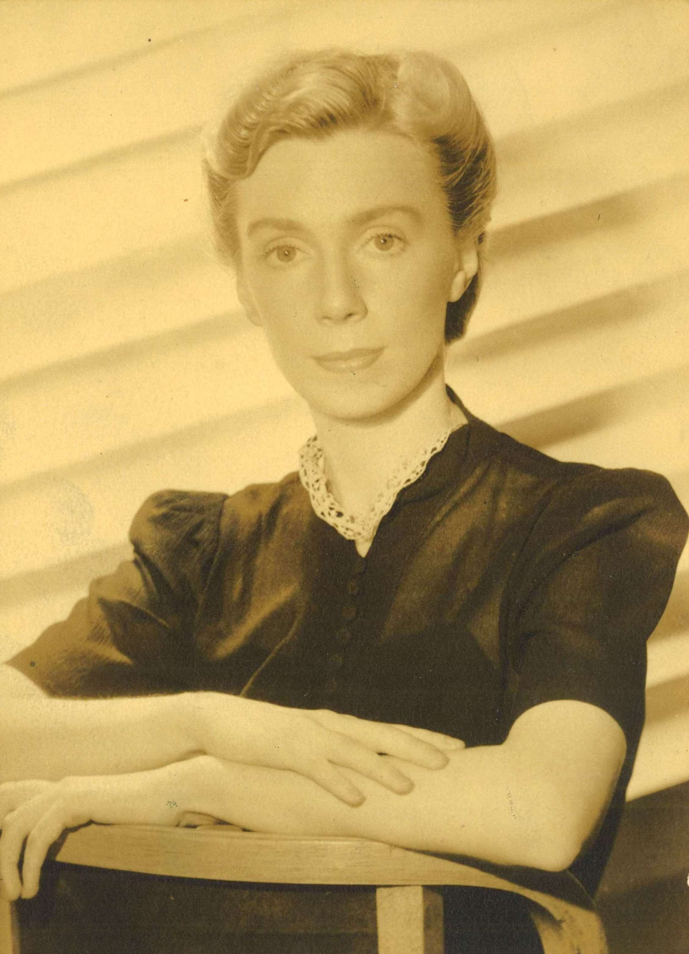 June Mary Steel, around 1942 / Lee