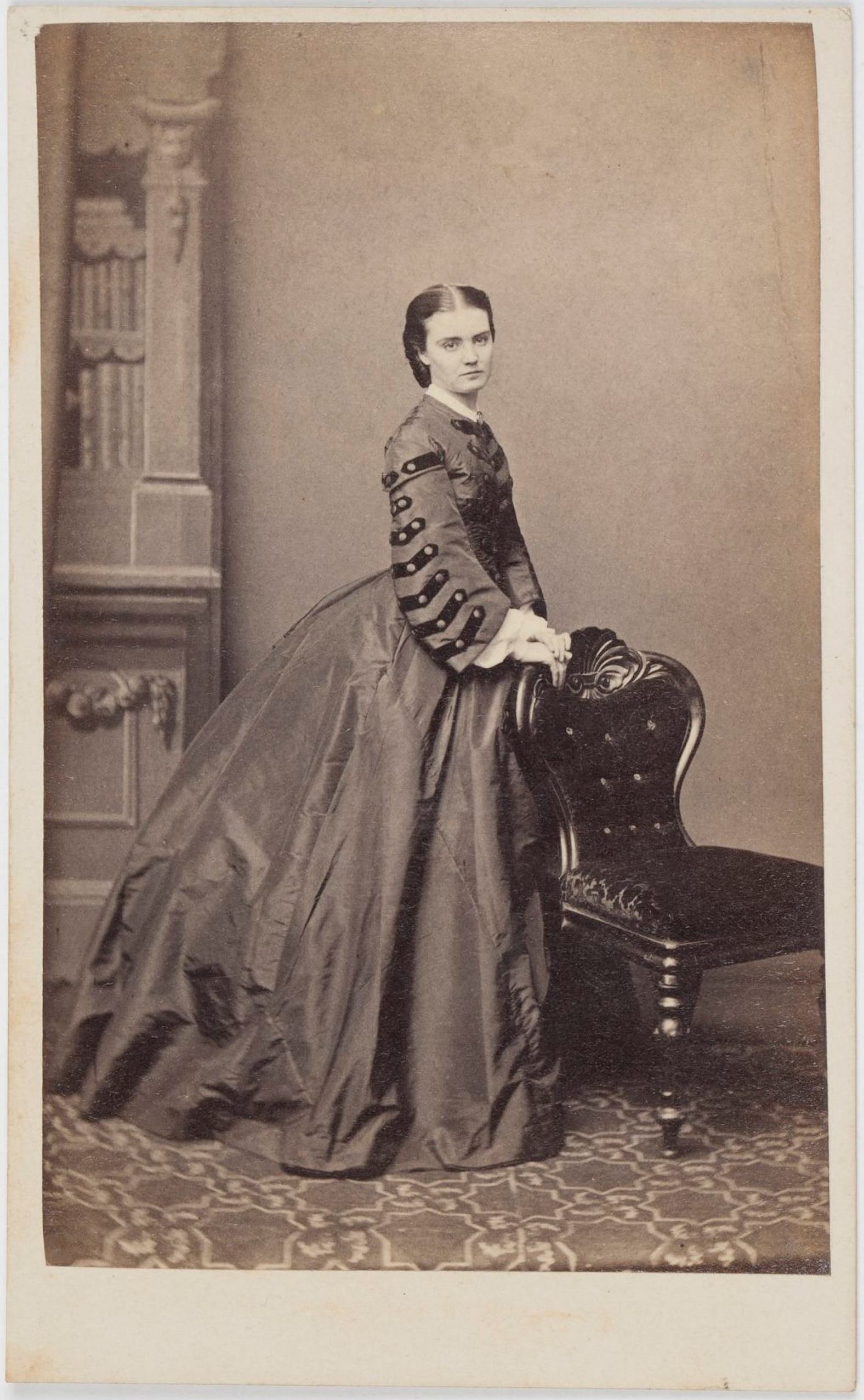 Phoebe Rouse (1847-1931), around 1866 / Dalton's Royal Photographic Gallery, Sydney